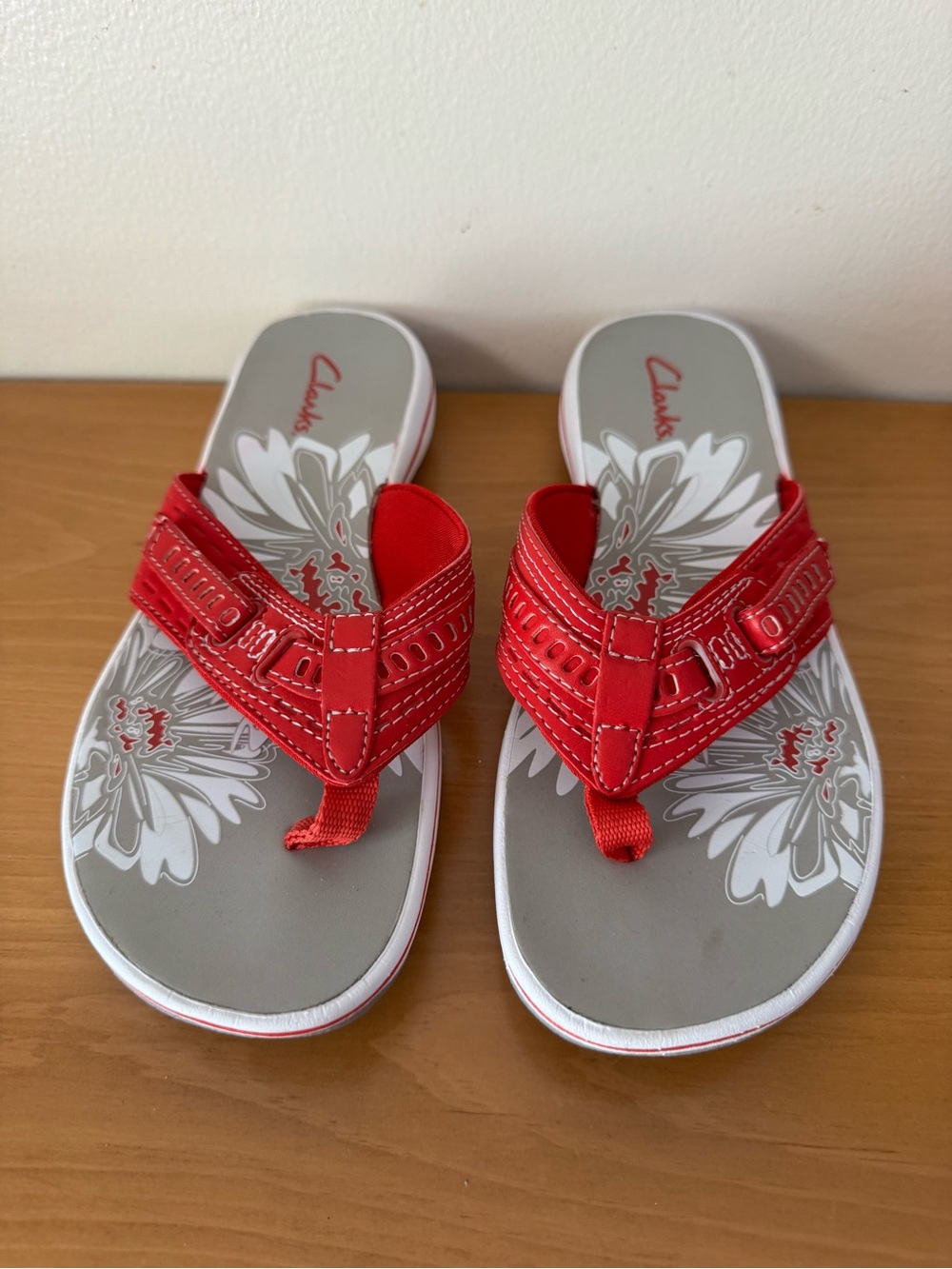 Clarks Red Thong Sandals - Size 7 - Picture 3 of 13